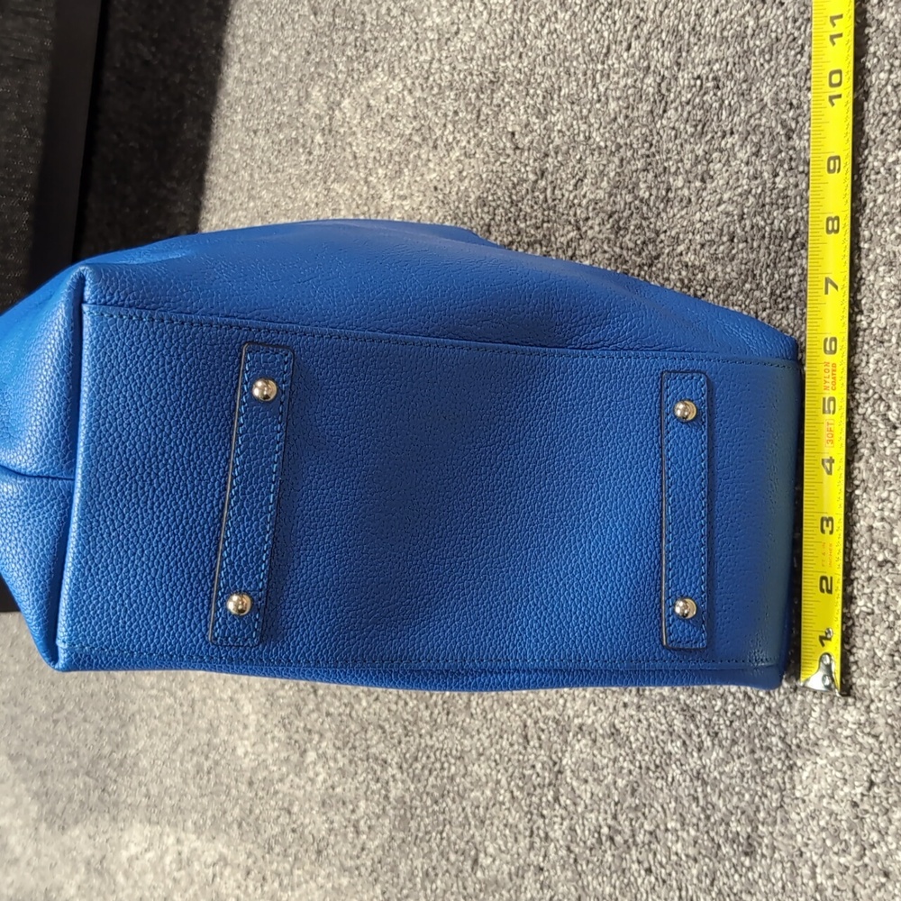 Dooney & Bourke Sorrento Sak - Picture 4 of 15